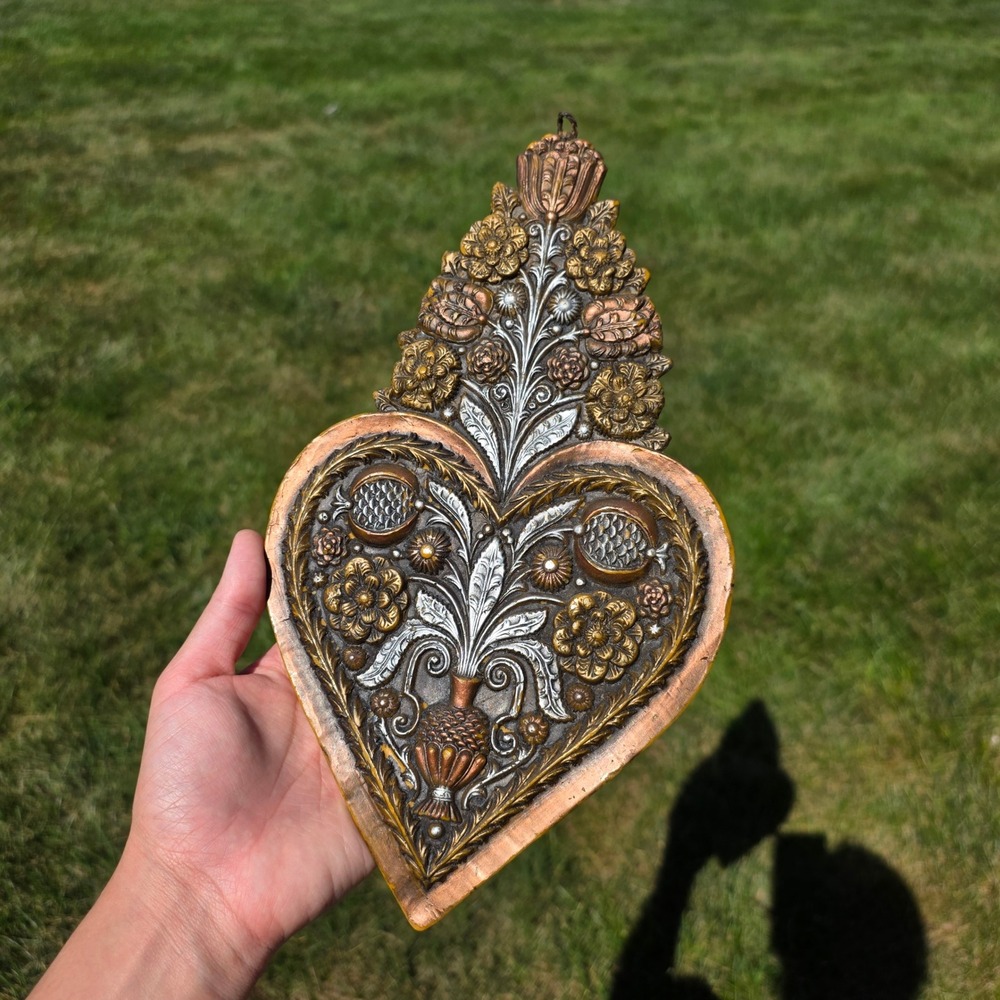 Bavarian Art Wax Heart Wall Plaque hanging Floral Urn Worden Illinois Vtg Decor